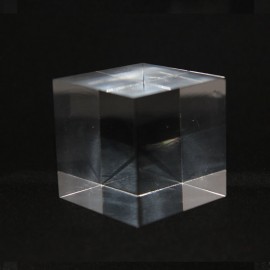 Socle acrylique cube : 20x20x20mm 