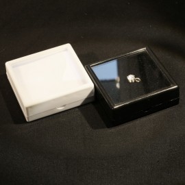 Gemstone boxes 50x50x17 white or black cut stone protection