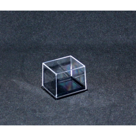 Boîte transparente : 42x37x32mm