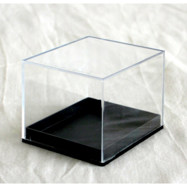 Boîte transparente : 75x65x60mm