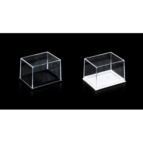 Transparent box : 55x40x40mm.